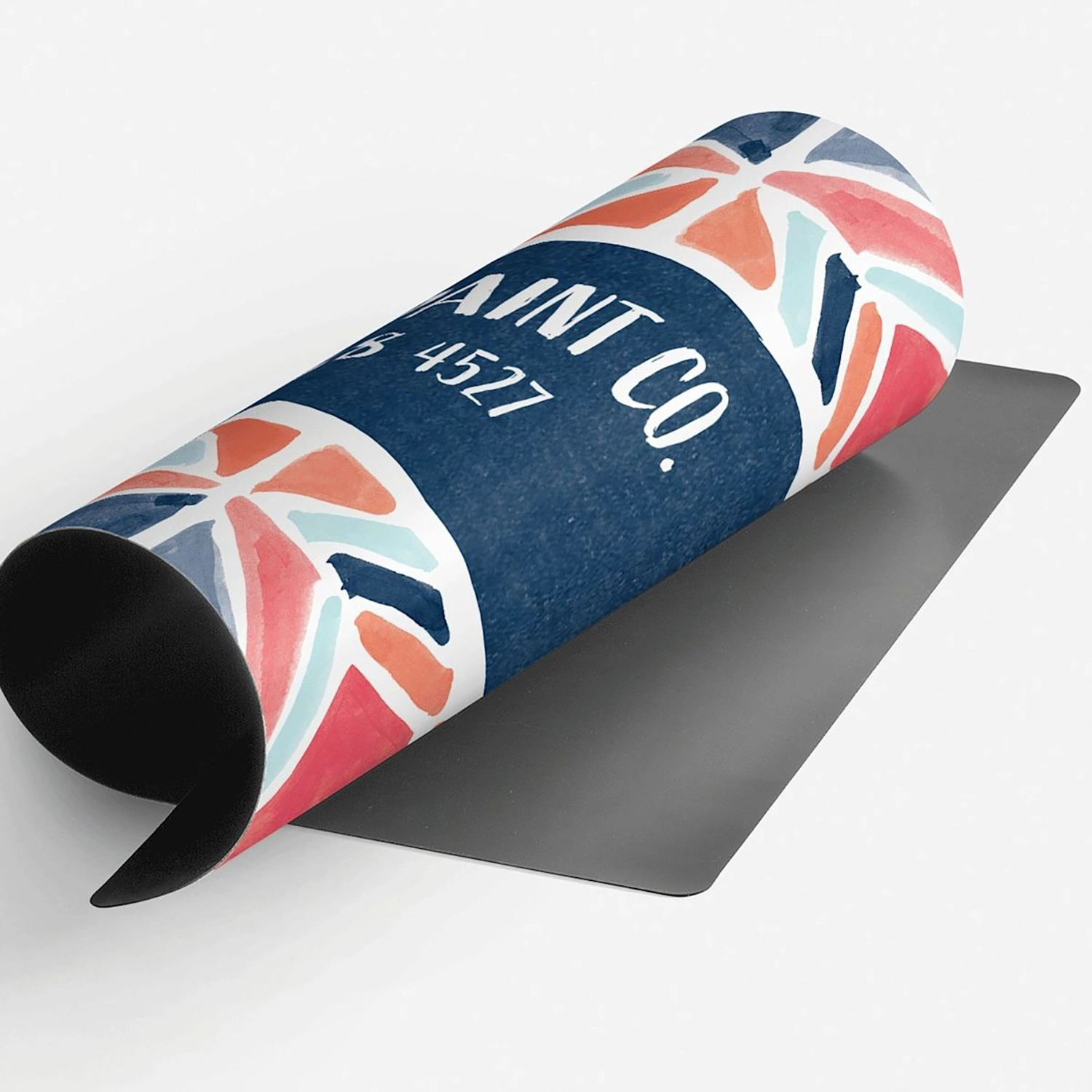 Magnetic sheeting material for reusable printed display applications